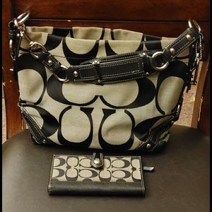 Coach Carly Shoulder Bag